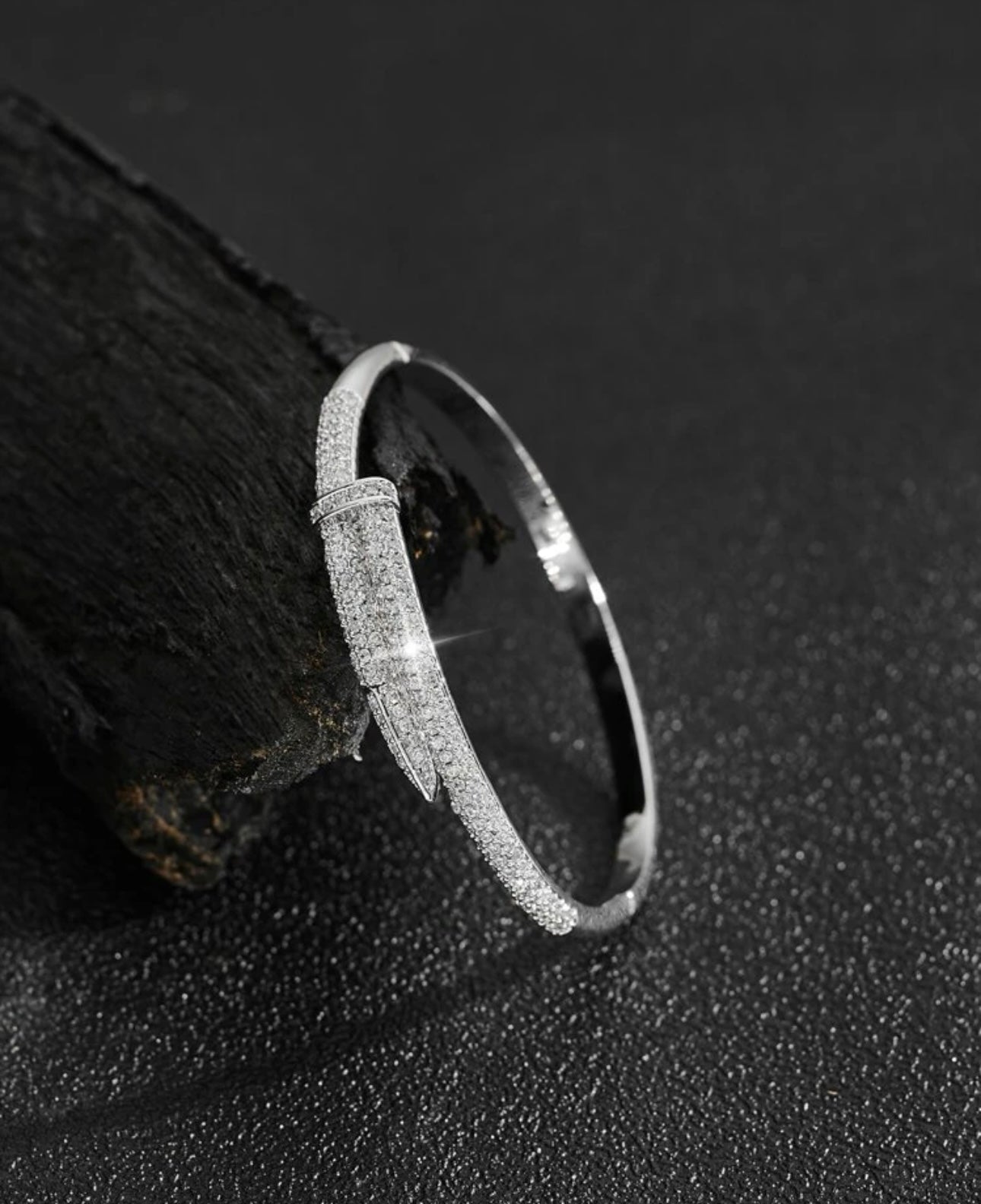 Bracelete Prego Cravejado com Zircônia