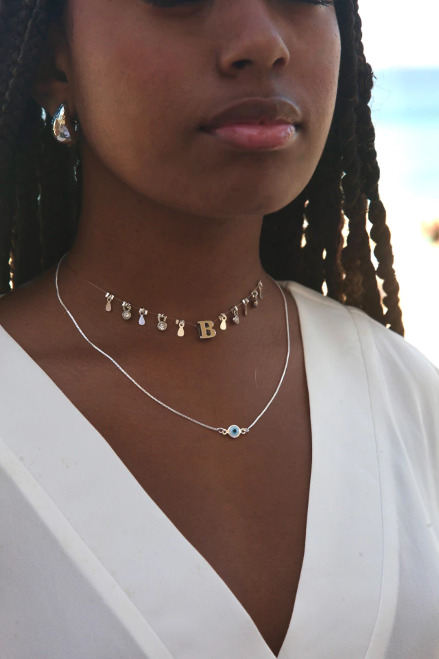 Choker Illusion Banhada no Prata