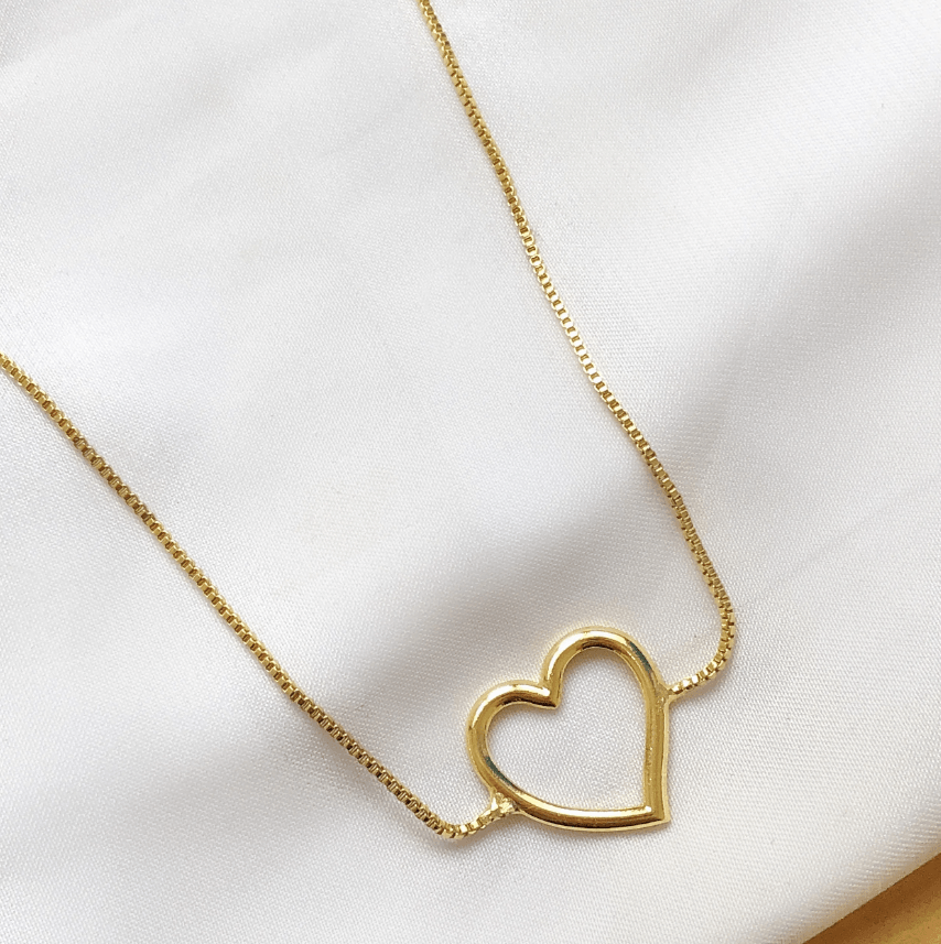COLAR FINO DELICADO CORAÇÃO VAZADO A OURO 18K⭐