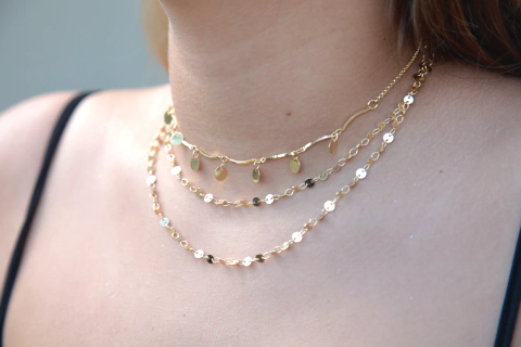 Colar Longo Bolinhas Douradas Folheado a Ouro 18k